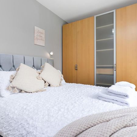 Crewe Apartment - 2 Bed, Free Off Street Parking And Private Garden 爱丁堡 外观 照片