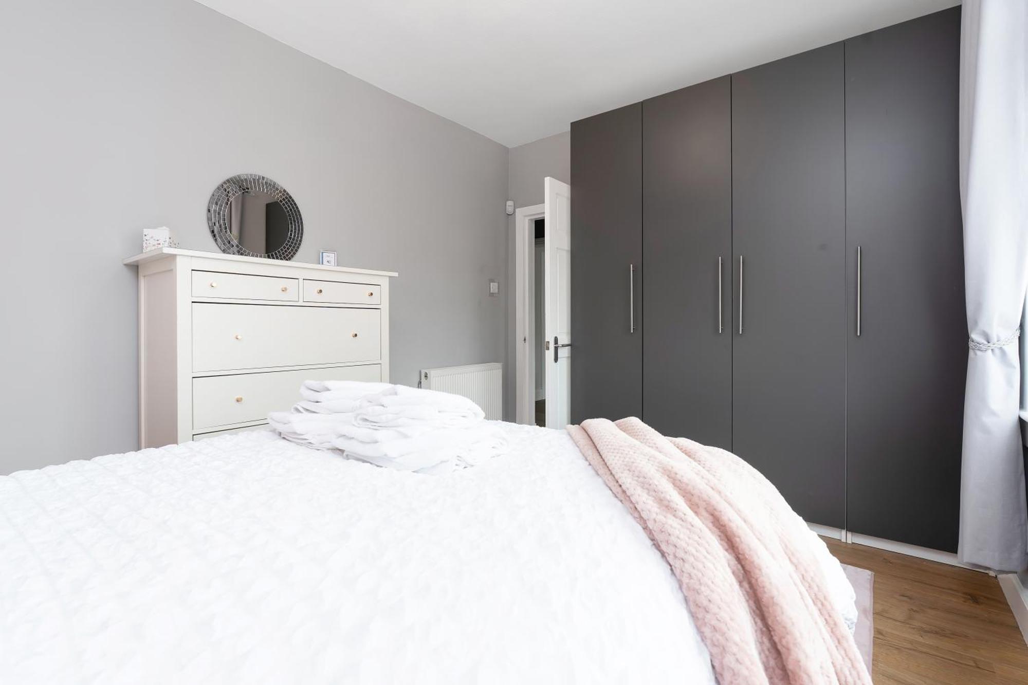 Crewe Apartment - 2 Bed, Free Off Street Parking And Private Garden 爱丁堡 外观 照片