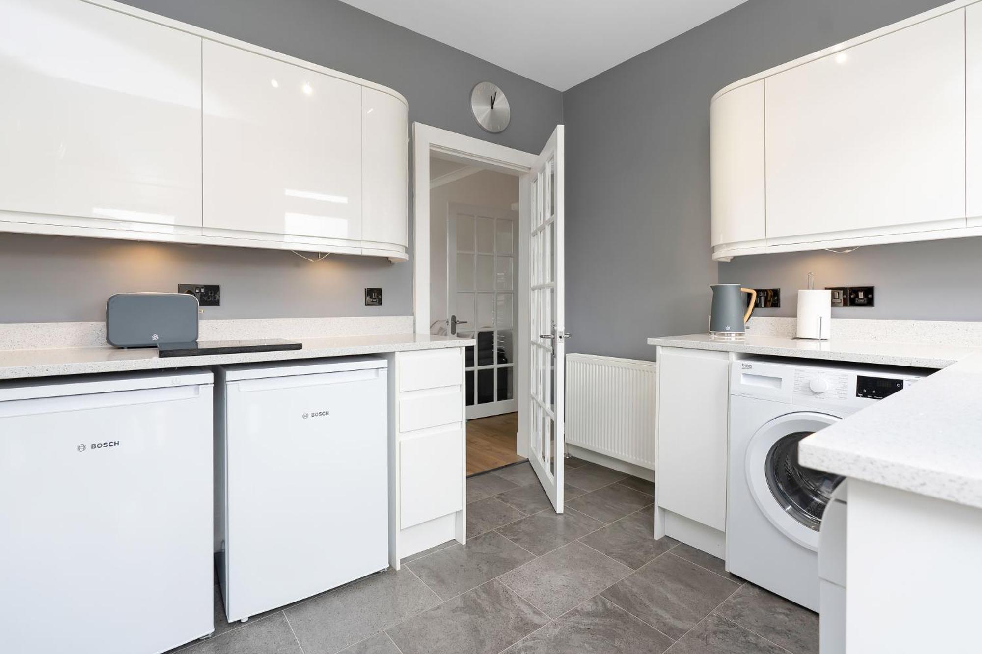 Crewe Apartment - 2 Bed, Free Off Street Parking And Private Garden 爱丁堡 外观 照片