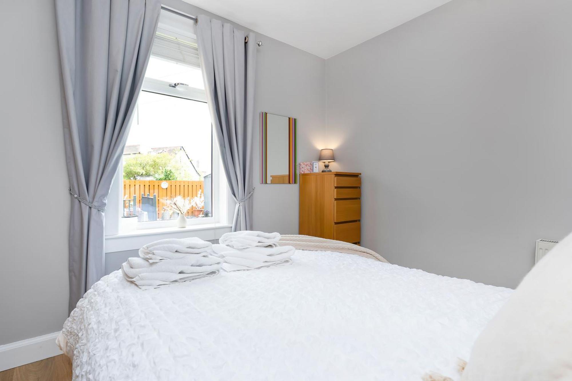 Crewe Apartment - 2 Bed, Free Off Street Parking And Private Garden 爱丁堡 外观 照片