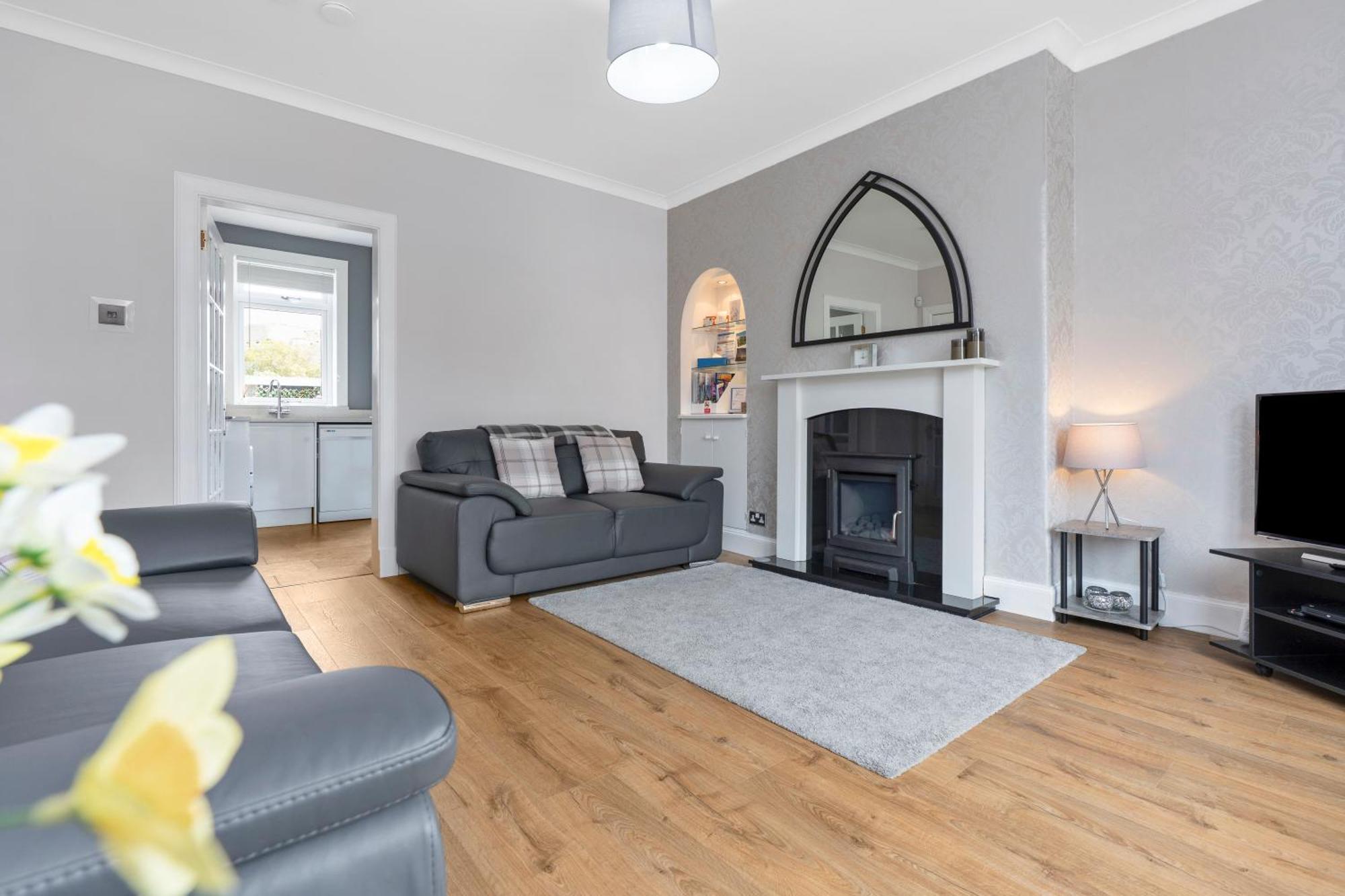 Crewe Apartment - 2 Bed, Free Off Street Parking And Private Garden 爱丁堡 外观 照片